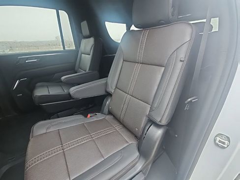 New 2026 Chevrolet Suburban High Country AWD/4WD image 20