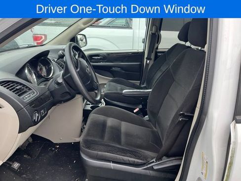 Used 2018 Dodge Grand Caravan SE FWD image 6