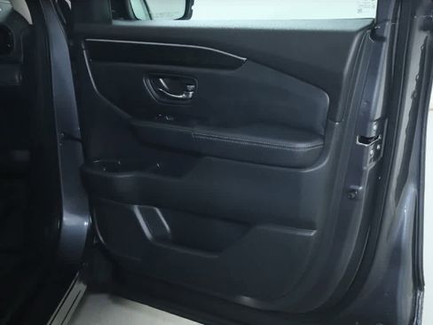 Used 2024 Honda Pilot Elite image 36