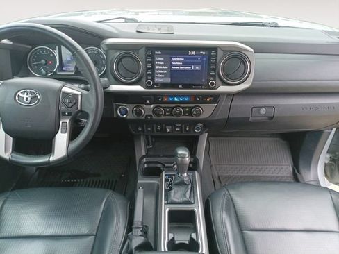 Used 2021 Toyota Tacoma Limited AWD/4WD image 11