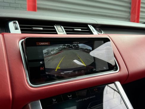 Used 2022 Land Rover Range Rover Sport SVR image 36