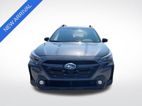 Used 2025 Subaru Outback Premium AWD/4WD image 8