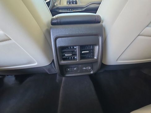 Used 2023 Cadillac XT4 Sport FWD image 22