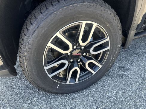 New 2026 GMC Sierra 1500 AT4 w/ Technology Package AWD/4WD image 8