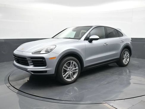 Certified 2023 Porsche Cayenne Coupe AWD/4WD image 1