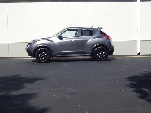 Used 2011 Nissan Juke SV FWD image 6