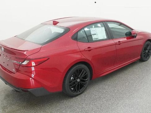 New 2026 Toyota Camry SE image 9
