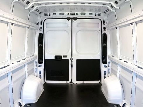 New 2026 RAM ProMaster 2500 w/ Convenience Group image 18