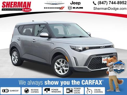 Used 2025 Kia Soul LX w/ LX Technology Package FWD image 1
