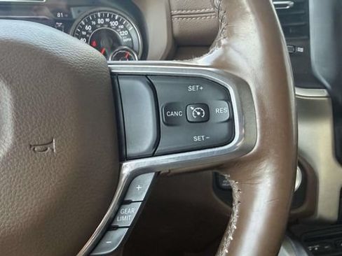 Used 2019 RAM 1500 Laramie AWD/4WD image 38