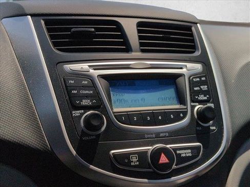 Used 2013 Hyundai Accent GS FWD image 13