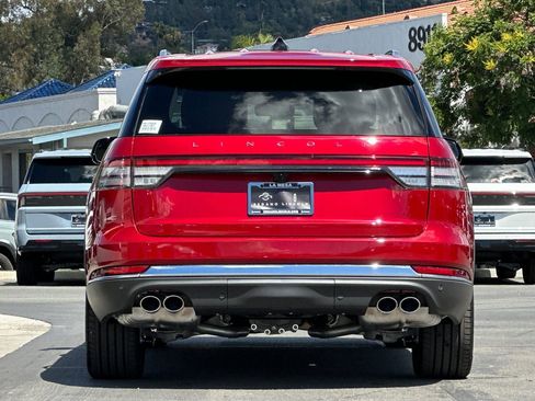 New 2026 Lincoln Aviator Reserve AWD/4WD image 4
