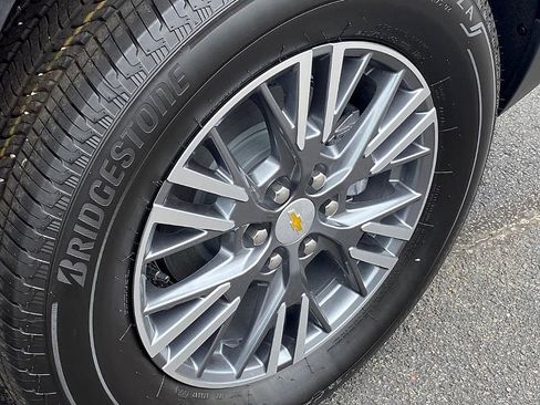 New 2025 Chevrolet Traverse LT w/ Driver Confidence Package image 15