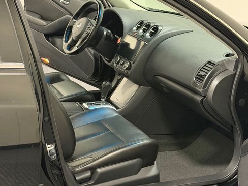 Used 2012 Nissan Altima 2.5 SL w/ 2.5SL Pkg FWD image 11