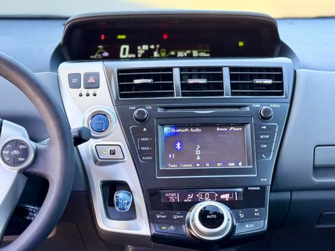 Used 2013 Toyota Prius V Two FWD image 20