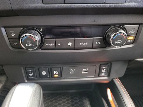 Used 2023 Nissan Frontier PRO-4X w/ Pro-4X Premium Package image 30