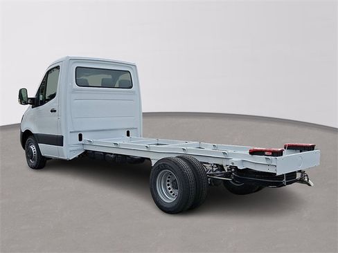 New 2025 Mercedes-Benz Sprinter 4500 image 6