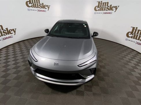 Used 2024 Buick Envista Sport Touring w/ Convenience I Package image 3