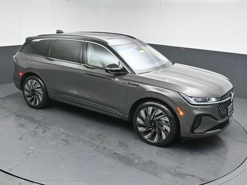 Used 2024 Lincoln Nautilus Black Label w/ Jet Appearance Package (87T) image 48