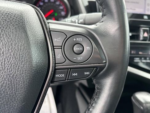 Used 2024 Toyota Camry XSE w/ Navigation Package image 17