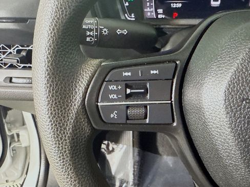 Used 2023 Honda Accord LX image 14