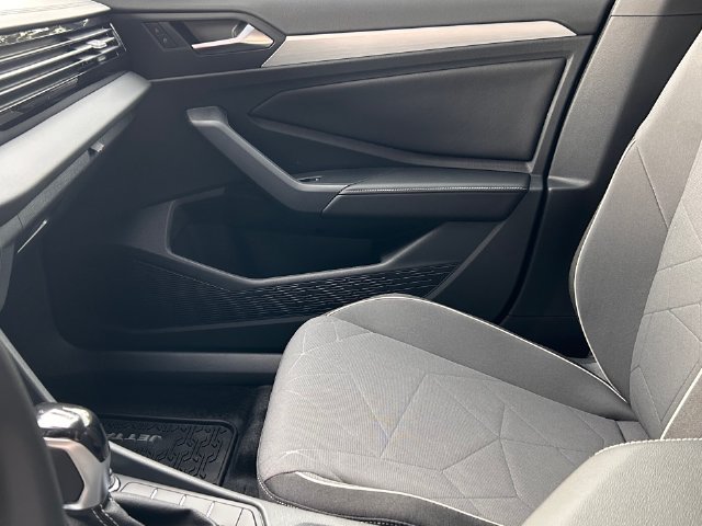 New 2026 Volkswagen Jetta Sport FWD image 9