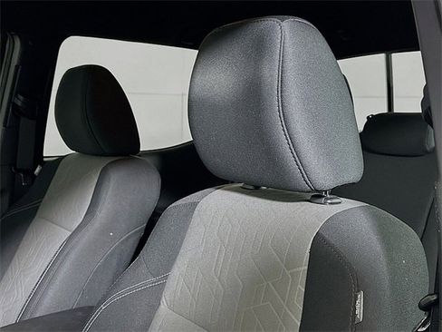 Used 2023 Toyota Tacoma TRD Sport image 19