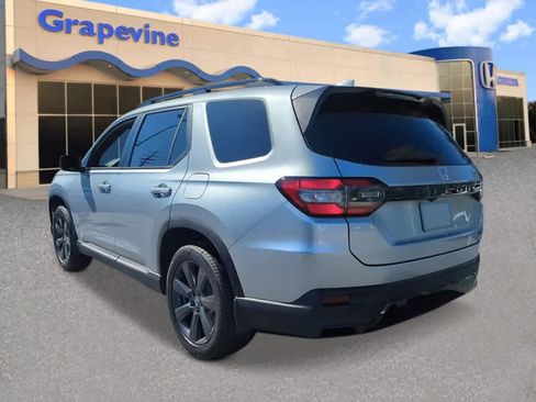 New 2026 Honda Pilot Sport image 3