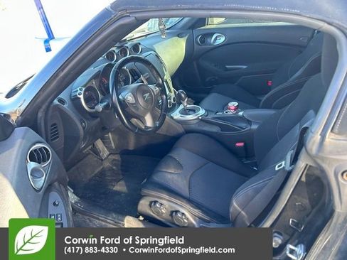 Used 2013 Nissan 370Z Roadster image 6