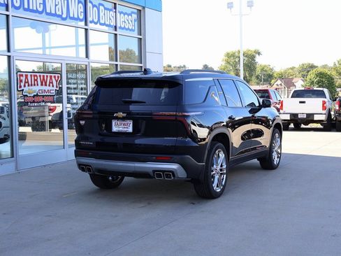 New 2026 Chevrolet Traverse LT w/ Driver Confidence Package FWD image 3