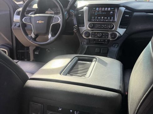 Used 2017 Chevrolet Suburban LT AWD/4WD image 30