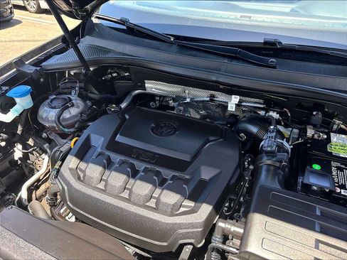 Used 2022 Volkswagen Tiguan SE AWD/4WD image 33