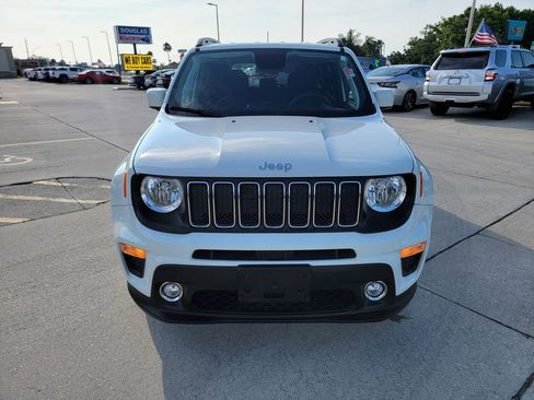 Used 2019 Jeep Renegade Latitude FWD image 8