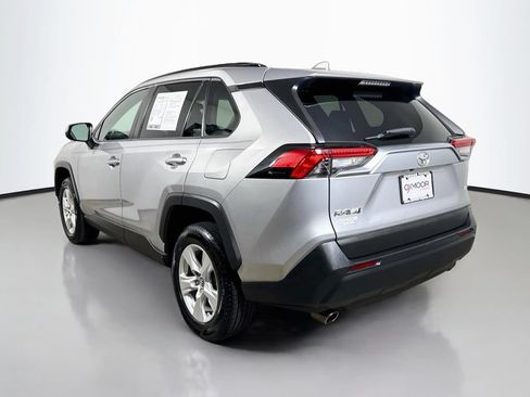 Used 2020 Toyota RAV4 XLE w/ Convenience Package FWD image 5