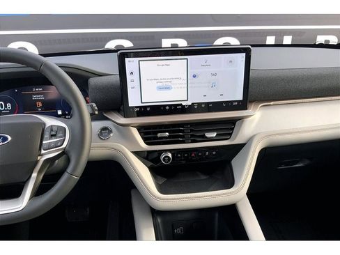 New 2026 Ford Explorer Active AWD/4WD image 8