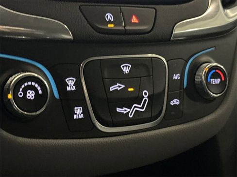 Used 2023 Chevrolet Equinox LS image 15