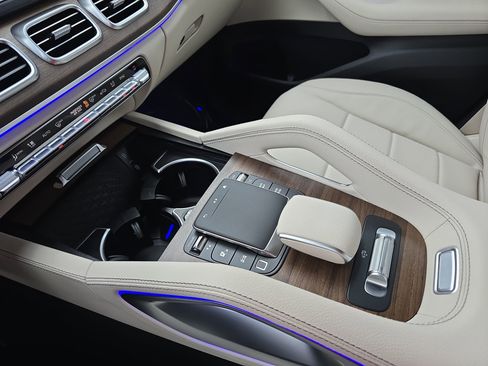 New 2026 Mercedes-Benz GLS 450 4MATIC image 26