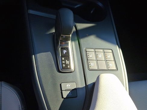New 2026 Lexus UX 300h AWD image 11