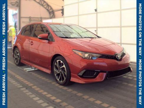 Certified 2017 Toyota Corolla iM FWD image 1