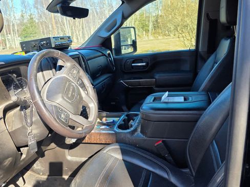 Used 2021 GMC Sierra 3500 Denali w/ Denali Ultimate Package image 4