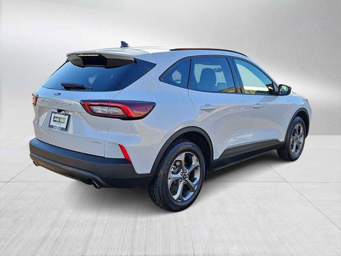 Used 2025 Ford Escape ST-Line image 8