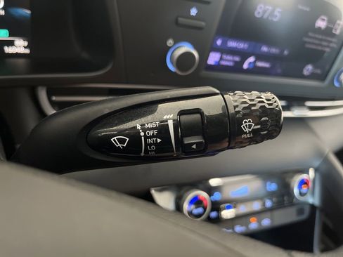 Used 2022 Hyundai Elantra SEL FWD image 59