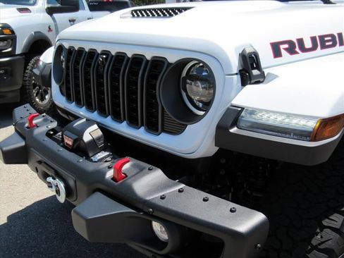 New 2026 Jeep Wrangler Unlimited Rubicon AWD/4WD image 4