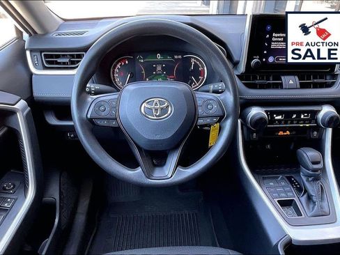 Used 2024 Toyota RAV4 LE AWD/4WD image 5