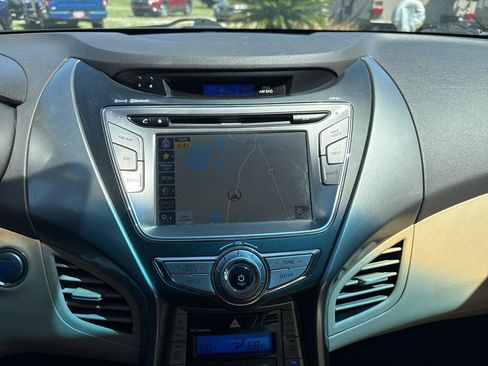 Used 2013 Hyundai Elantra Limited w/ Technology Pkg FWD image 11