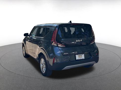 Used 2025 Kia Soul LX w/ LX Technology Package FWD image 5