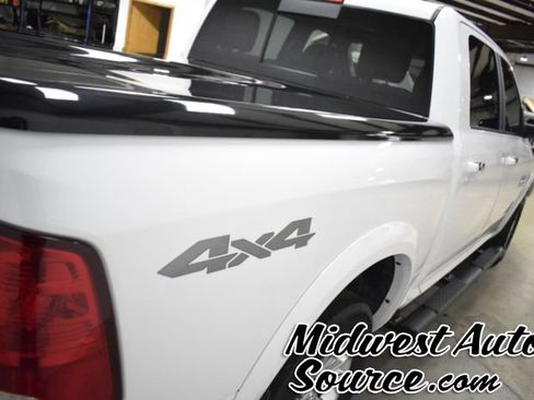 Used 2018 RAM 1500 SLT image 4