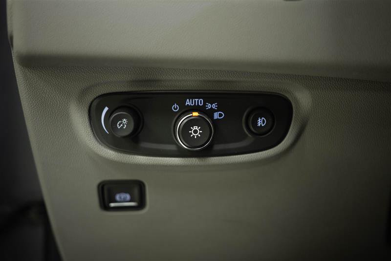 Used 2020 GMC Terrain SLT w/ Preferred Package FWD image 29