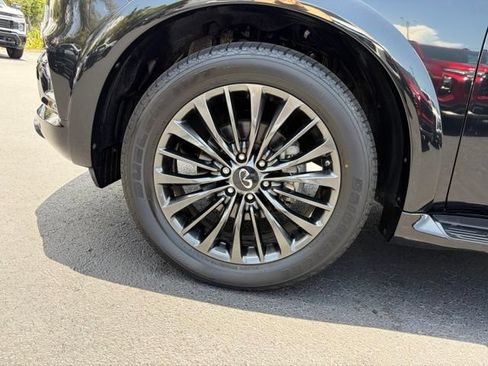 Used 2023 INFINITI QX80 Premium Select w/ All-Season Package AWD/4WD image 9