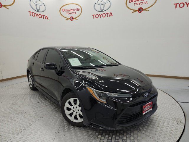Certified 2025 Toyota Corolla LE FWD image 1